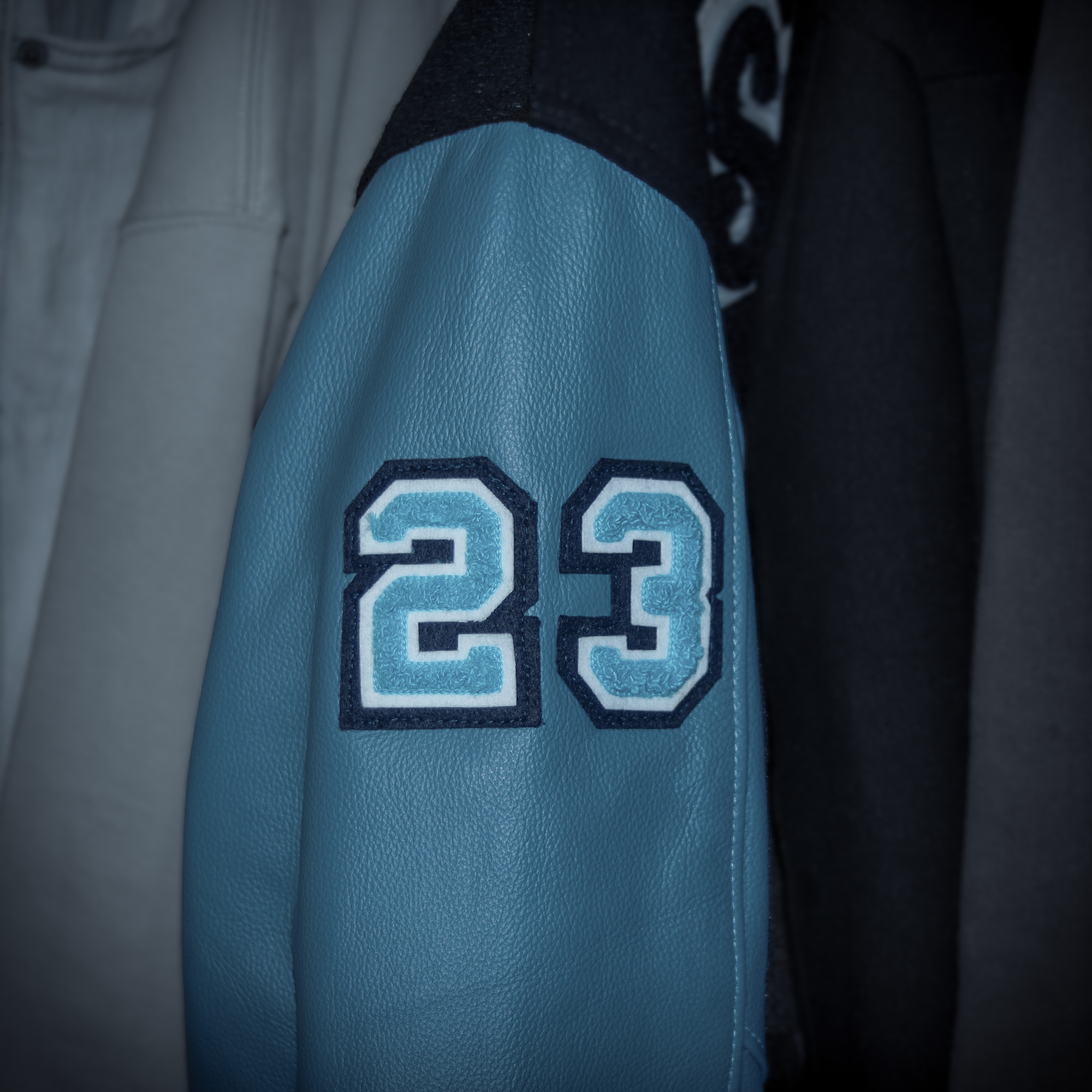 '23 cover